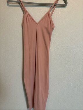 chic Blush Pink Midi Slip Dress with V-Neck